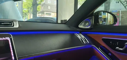 벤츠 S450 W223 4MATIC 22년식 리어 모니터, 부메스터 시공 작업 신형 S클래스 전동트위터 스피커 장착 대구 벤츠튜닝 수입차튜닝 전문 씨앤디