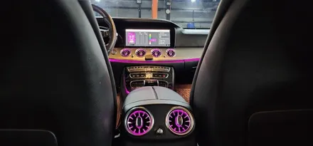 대구 벤츠 W213 E200 18년식 송풍구 엠비언트 1열 2열 장착 작업 BENZ E클래스 실내 LED 엠비언트 라이트 무드등 터빈디자인 튜닝업! 대구수입차정비 벤츠튜닝 씨앤디