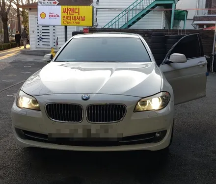 BMW 528i 트렁크쇼바장착/하만트위터커버 및 엠비언트 레드 시공작업]대구트렁크작업 트위터 작업 엠비언트레드작업 BMW전문점 BMW튜닝점 자동차정비 LED실내튜닝 대구앞산씨앤디