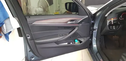 : BMW G30 520d 바워스앤윌킨스ST 회오리트위터, 미드커버 뱅앤올룹슨ST 미드스피커 장착 : 차량실내 분위기를 더욱 무드있게 연출하고싶다면? : 대구대명동 씨앤디인터내셔널