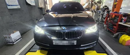 BMW 5시리즈 F10 520d 15년식 프론트/리어 브레이크패드 교체, 엔진오일교환, 에어컨필터교체 작업 BMW520d 앞패드 뒷패드 교환 시공후기 대구수입차정비 씨앤디인터내셔널