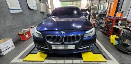 BMW F10 528i 엔진오일교환 및 냉각수누유로 인한 냉각수통 교체 작업 BMW528i 5시리즈 합성유 쉘 힐릭스 ECO 5W30 필터교체 대구수입차정비 앞산 씨앤디인터내셔널