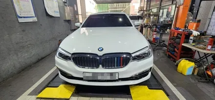 BMW G30 530i xDrive Luxury 19년식 엔진오일교환 및 점화플러그 교체 작업 BMW 5시리즈 G30엔진오일 530i정비 대구수입차정비 남구 대명동 씨앤디인터내셔널
