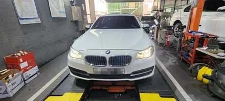 BMW F10 520d 실내손잡이 진득거림으로 인한 교체 작업 운전석손잡이, 조수석손잡이, 조수석뒤손잡이, 창문스위치커버, 에어컨필터교체 시공후기 대구수입차정비 씨앤디인터내셔널
