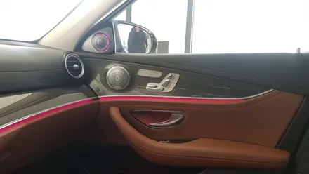 벤츠 E300 W213 부메스터 3D 전동 트위터 장착 작업 대구 벤츠 정비 및 튜닝 벤츠 엔진오일 교환 전문점 씨앤디인터내셔널 BENZ E클래스 실내 감성 튜닝