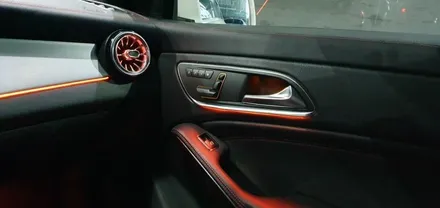 대구 벤츠 CLA 45 AMG 4매틱 송풍구, 도어트림, 대시보드 엠비언트 시공기 차량 내 분위기를 엠비언트 시공으로 반전! 대구엠비언트 엠비언트라이트 자동차엠비언트 엠비언트시공