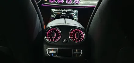 : 벤츠 E43 AMG 엠비언트 송풍구 교체 : 날마다 기분따라 엠비언트 색상을 통해 색다른 기분전환 ✨ 같은 도로 위 다른 기분 🎶 대구 대명동 씨앤디인터내셔널 대구씨앤디 :