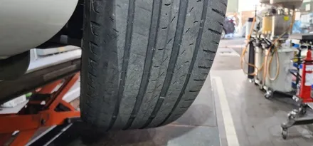 벤츠 W213 E300 엔진오일교환 에어컨필터교체 타이어 4짝 교환 작업 BENZ E클래스 쉘 힐릭스 ECO 5W30 오일교환 필터교환 던롭뷰로 타이어교체 대구수입차정비 씨앤디