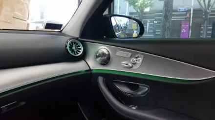 [색깔이 변하는 LED 송풍구 엠비언트 1열 시공 후기🌈]벤츠 E클래스 W213 E200 (2018)_기존 밋밋한 송풍구에서 변신!!✨_대구 남구 수입차 벤츠 튜닝샵 씨앤디