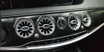 벤츠 W222 S350 LED 송풍구 엠비언트 시공 작업 BENZ S클래스 실내 무드등 장착 및 엔진오일교환 대구 씨앤디인터내셔널 수입차정비 및 수입차튜닝 전문점 대구앞산 씨앤디