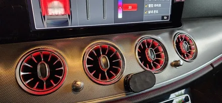 대구 벤츠 W213 E200 18년식 송풍구 엠비언트 1열 2열 장착 작업 BENZ E클래스 실내 LED 엠비언트 라이트 무드등 터빈디자인 튜닝업! 대구수입차정비 벤츠튜닝 씨앤디