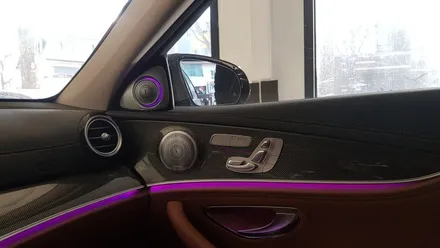 벤츠 E300 W213 부메스터 3D 전동 트위터 장착 작업 대구 벤츠 정비 및 튜닝 벤츠 엔진오일 교환 전문점 씨앤디인터내셔널 BENZ E클래스 실내 감성 튜닝