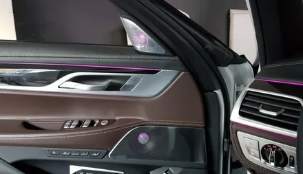 BMW 7시리즈 G11&G12 크롬에 고급진 도트무늬와 더불어 엠비언트까지 탑재된 바워스ST 회오리트위터 장착 후기 (트위터+미드스피커커버+센터스피커커버+리어스피커커버)대구씨앤디
