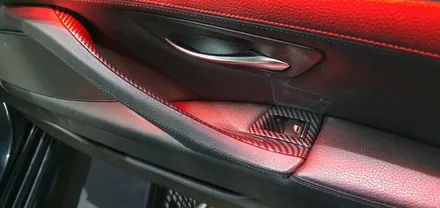 BMW 5시리즈 F10 528i 11년식 전동트렁크, 레드엠비언트, 손잡이교체 작업 BMW528i 듀얼쇼바 전동 트렁크 시공후기 4도어 레드 실내 LED 엠비언트 라이트 대구씨앤디
