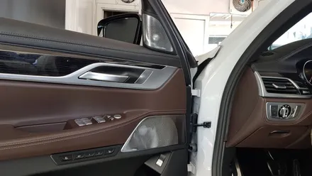 BMW G11/G12 740d 7시리즈에 회오리트위터 시공기 엠비언트라이트 자동차실내튜닝 자동차무드등 차량엠비언트 BMW엠비언트 BMW튜닝 대구엠비언트라이트 대구자동차 대구씨앤디