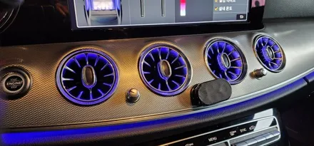대구 벤츠 W213 E200 18년식 송풍구 엠비언트 1열 2열 장착 작업 BENZ E클래스 실내 LED 엠비언트 라이트 무드등 터빈디자인 튜닝업! 대구수입차정비 벤츠튜닝 씨앤디