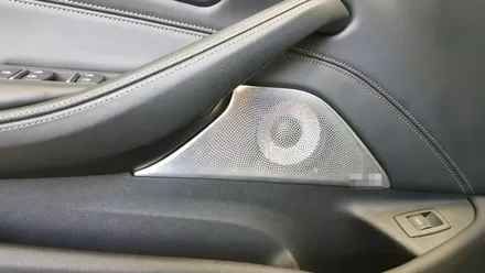 BMW G30 520d 회오리트위터, 미드커버, 미드스피커 교체 장착 작업 바워스ST 엠비언트 무드등 BMW튜닝 대구 씨앤디인터내셔널 5시리즈 17년식 엔진오일교환 작업