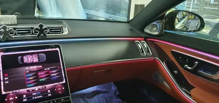 벤츠 S클래스 W223 S450 엠비언트 부메스터 전동트위터 시공기 실내에 전동트위터 설치로 화려함 UP! 수입차튜닝 자동차튜닝 자동차옵션 벤츠악세서리 차량스피커 카오디오튜닝