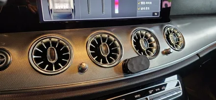 대구 벤츠 W213 E200 18년식 송풍구 엠비언트 1열 2열 장착 작업 BENZ E클래스 실내 LED 엠비언트 라이트 무드등 터빈디자인 튜닝업! 대구수입차정비 벤츠튜닝 씨앤디