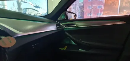 BMW G30 520d 회오리트위터+미드레인지 커버 장착 작업 대구 BMW튜닝 G30회오리스피커 실내 시공후기 엠비언트 튜닝 수입차정비 전문 씨앤디LED미드커버 바워스ST