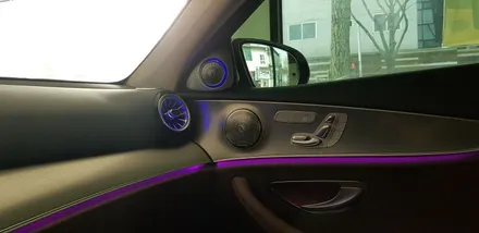 벤츠 E300 W213 부메스터ST 전동트위터 +LED송풍구 장착작업 벤츠튜닝 송풍구LED 전동스피커 엠비언트 실내튜닝 수입차전문점 대구벤츠전문점 대구앞산씨앤디인터내셔널