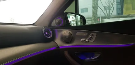 벤츠 E300 W213 부메스터ST 전동트위터 +LED송풍구 장착작업 벤츠튜닝 송풍구LED 전동스피커 엠비언트 실내튜닝 수입차전문점 대구벤츠전문점 대구앞산씨앤디인터내셔널