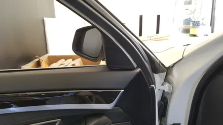 BMW 528i 트렁크쇼바장착/하만트위터커버 및 엠비언트 레드 시공작업]대구트렁크작업 트위터 작업 엠비언트레드작업 BMW전문점 BMW튜닝점 자동차정비 LED실내튜닝 대구앞산씨앤디