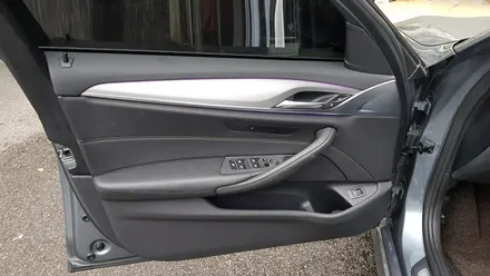 BMW G30 520d 회오리트위터 미드커버 미드스피커 교체작업 520d 엠비언트 작업 바워스 st 트위터 스피커 교체 대구bmw정비 튜닝 대구씨앤디인터내셔널