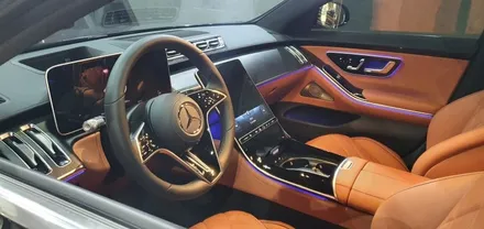 벤츠 S450 22년식 액티브 엠비언트 라이트 부메스터 모니터 리어 LR RH 교체 시공 후기, 벤츠 부메스터 튜닝 전문점 실내 분위기등 무드등 대구 대명동 씨앤디인터내셔널