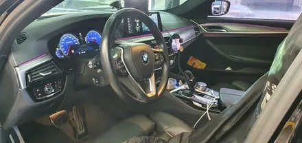 BMW G30 520d 회오리트위터+미드레인지 커버 장착 작업 대구 BMW튜닝 G30회오리스피커 실내 시공후기 엠비언트 튜닝 수입차정비 전문 씨앤디LED미드커버 바워스ST