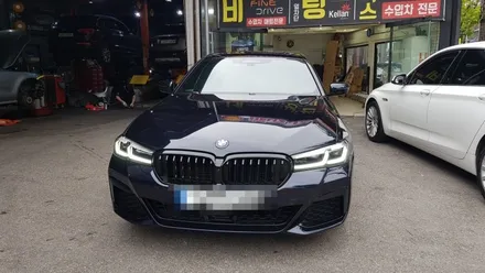 BMW 회오리트위터 G30 5시리즈 21년식 520i LED미드스피커 커버 바워스스타일 회오리트위터 G30수리 G30튜닝 대구 수입차전문점 씨앤디 인터내셔널 실내감성업 차무드등