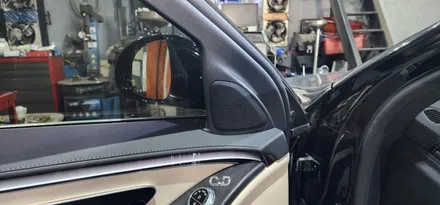 벤츠 S클래스 W223 S350 d (2022) 부메스터st 4D 전동트위터 시공 : 시동 ON/OFF 시 스피커가 회전하며 퍼포먼스 기능 +앰비언트라이트 벤츠튜닝 : 대구씨앤디