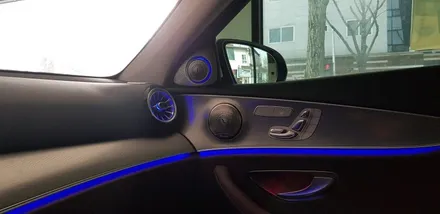벤츠 E300 W213 부메스터ST 전동트위터 +LED송풍구 장착작업 벤츠튜닝 송풍구LED 전동스피커 엠비언트 실내튜닝 수입차전문점 대구벤츠전문점 대구앞산씨앤디인터내셔널