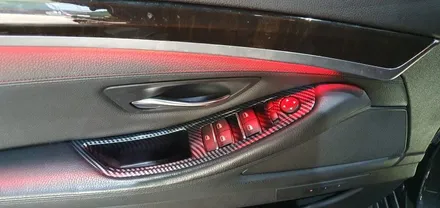 BMW 5시리즈 F10 528i 11년식 전동트렁크, 레드엠비언트, 손잡이교체 작업 BMW528i 듀얼쇼바 전동 트렁크 시공후기 4도어 레드 실내 LED 엠비언트 라이트 대구씨앤디