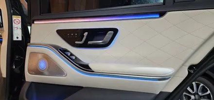 : 벤츠 W223 S450 23년식 도어 피아노라커트림, 미드커버, 4D 부메스터 스피커 장착 : 은은한 엠비언트로 차량의 고급스러움 UP! 색다름UP! 대구 대명동 : 대구씨앤디