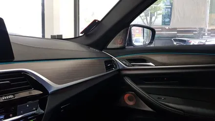 BMW G30 520d 회오리트위터, 미드커버, 미드스피커 교체 장착 작업 바워스ST 엠비언트 무드등 BMW튜닝 대구 씨앤디인터내셔널 5시리즈 17년식 엔진오일교환 작업