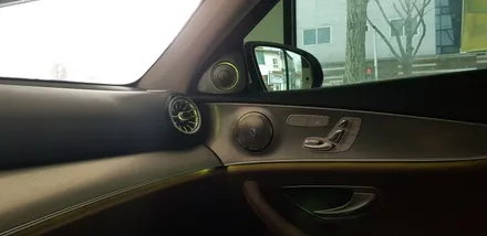 벤츠 E300 W213 부메스터ST 전동트위터 +LED송풍구 장착작업 벤츠튜닝 송풍구LED 전동스피커 엠비언트 실내튜닝 수입차전문점 대구벤츠전문점 대구앞산씨앤디인터내셔널