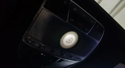 벤츠 S클래스 W222 S500 송풍구LED 천장 센터/사이드 엠비언트, 선글라스케이스 실버 부메스터st 엠비언트 시공 작업 대구 벤츠튜닝 실내엠비언트 장착 전문점 씨앤디인터내셔널