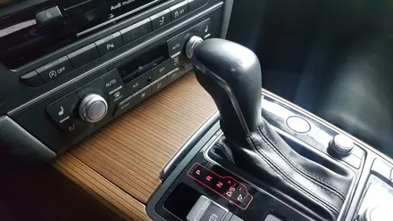 아우디 A4 B9 전동트위터 장착 스피커 튜닝 시공 실내엠비언트 무드등 분위기등 아우디 튜닝 전문점 아우디정비 전문점 수입차 전문점 전동스피커 뱅앤스타일 대구 씨앤디인터내셔널