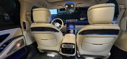 벤츠 S클래스 W223 S450 23년식 4D 부메스터 스피커 및 액티브 엠비언트, 미드커버 엠비언트, 피아노트라커트림  장착 작업 엠비언트라이트로 실내 분위기를 은은하게! 씨앤디