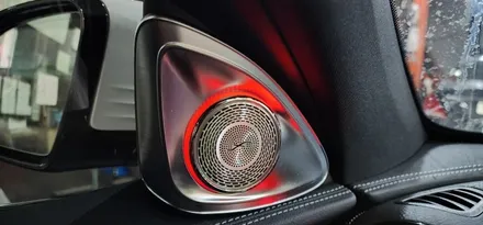 벤츠 W213 E250 22년식 LED송풍구 엠비언트 1열 2열, 4D부메스터 트위터, LED미드스피커커버 장착 튜닝작업 BENZ E클래스 실내 무드등 대구수입차튜닝 앞산 씨앤디
