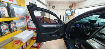 BMW G30 520d 회오리트위터+미드레인지 커버 장착 작업 LED미드커버 바워스ST 대구 BMW튜닝 G30회오리스피커 실내 시공후기 엠비언트 튜닝 수입차정비 전문 씨앤디