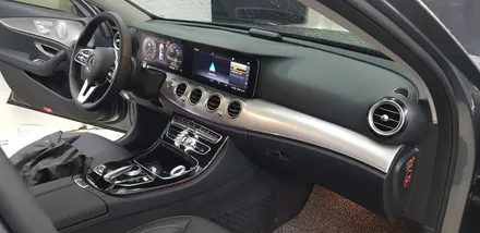 [차량인테리어] 벤츠 E클래스 W213 E300 16\'-24\' 부메스터st 전동트위터, LED송풍구 시공 : ✨ 다양한 색상이 연동되어 날마다 다른 드라이브가능 ✔ : 대구씨앤디