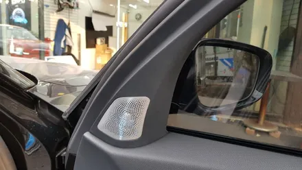 [실내차량인테리어] BMW 3시리즈 G20 320i 19\'- 회오리트위터 스피커, 미드레인지, 도어캐치 장착 : 엠비언트 라이트 은은하고 고급진 느낌 ✨ 수입차용품 대구씨앤디 :