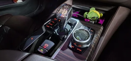 BMW G30 520d 회오리트위터세트+크리스탈기어봉 작업 5시리즈 BMW520d 럭셔리 19년식 바워스앤윌킨스st G30 LED회오리스피커 LED미드레인지커버 미드스피커 씨앤디