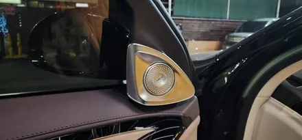 [C&D인터내셔널] 벤츠 S클래스 W223 S450 23년식/ 엠비언트라이트로 실내 분위기를 은은하게! 4D 부메스터 스피커/ 액티브 엠비언트/ 미드커버 엠비언트/ 피아노 라커트림