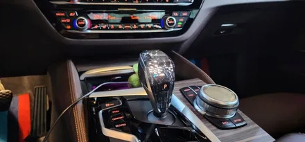 BMW G30 520d 회오리트위터세트+크리스탈기어봉 작업 5시리즈 BMW520d 럭셔리 19년식 바워스앤윌킨스st G30 LED회오리스피커 LED미드레인지커버 미드스피커 씨앤디