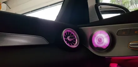 [대구씨앤디] 벤츠 C클래스 W205 C200 14\'-24\' LED 송풍구, 회오리트위터 시공 : 화려하지만 은은한 연출이 가능해 사랑받는 이 아이템 ❣ 남구 대명동 자동차용품 :