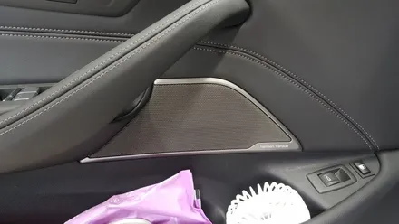 BMW G30 530e 회오리트위터 미드커버 미드스피커 장착 작업 대구 BMW정비 BMW튜닝 수입차정비 전문점 씨앤디인터내셔널 5시리즈 LED 트위터 시공후기 실내 엠비언트 무드등