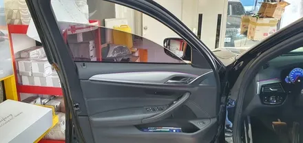 BMW G30 520d 회오리트위터+미드레인지 커버 장착 작업 LED미드커버 바워스ST 대구 BMW튜닝 G30회오리스피커 실내 시공후기 엠비언트 튜닝 수입차정비 전문 씨앤디
